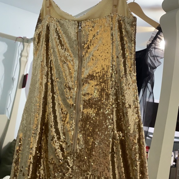 mini Kim Kardashian met gala look - Picture 4 of 6